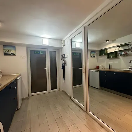 Apartment Centre One